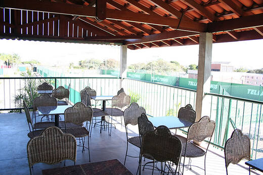 Tella Tennis Un. I – Galleria